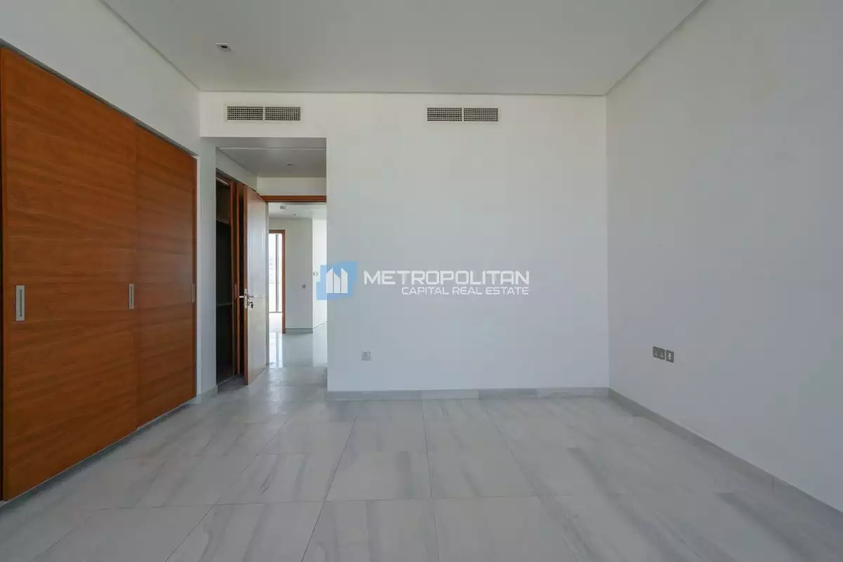 Villa 630m² in UAE, Abu Dhabi. Priced at 3885452€ rent photo-19