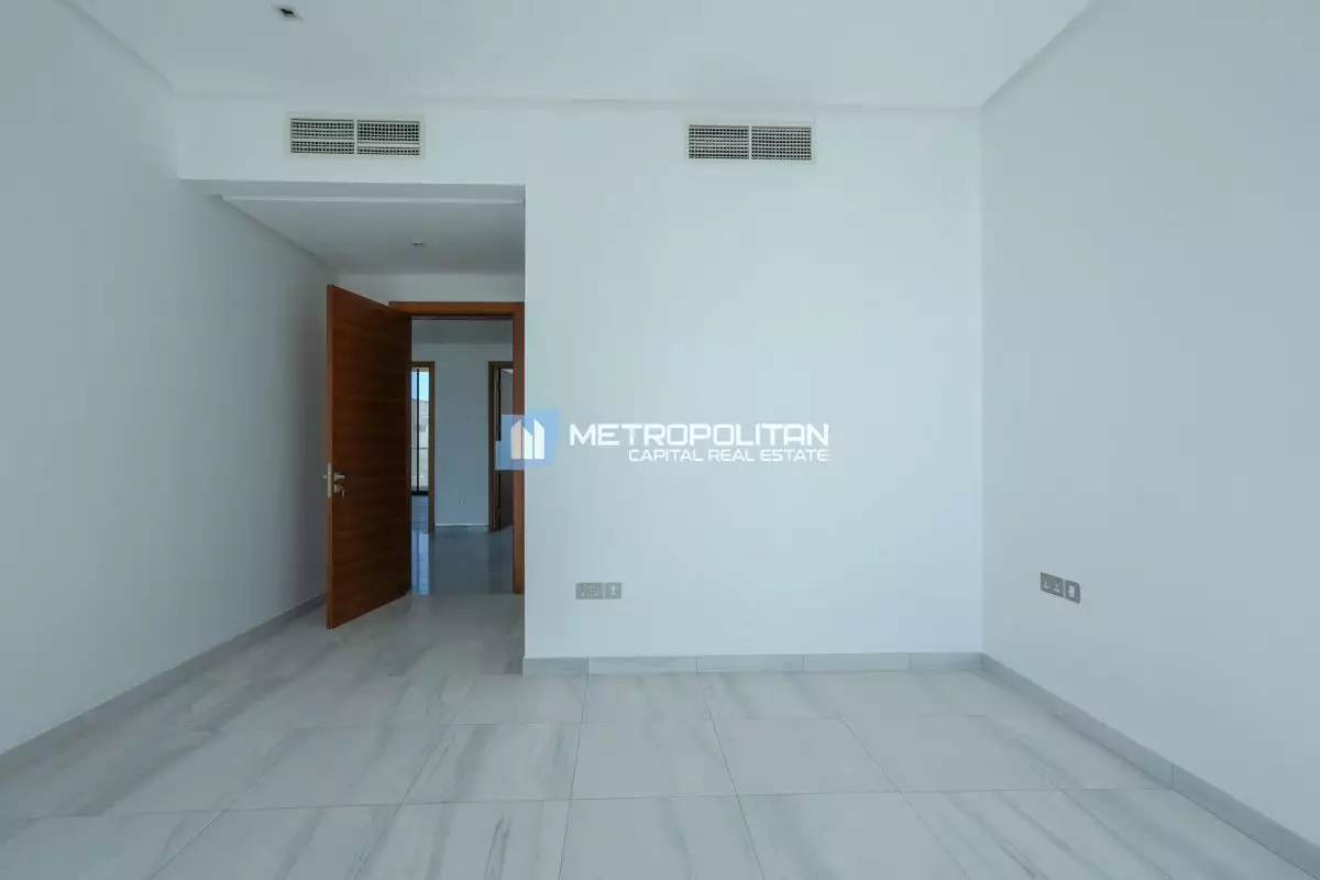 Villa 630m² in UAE, Abu Dhabi. Priced at 3885452€ rent photo-22