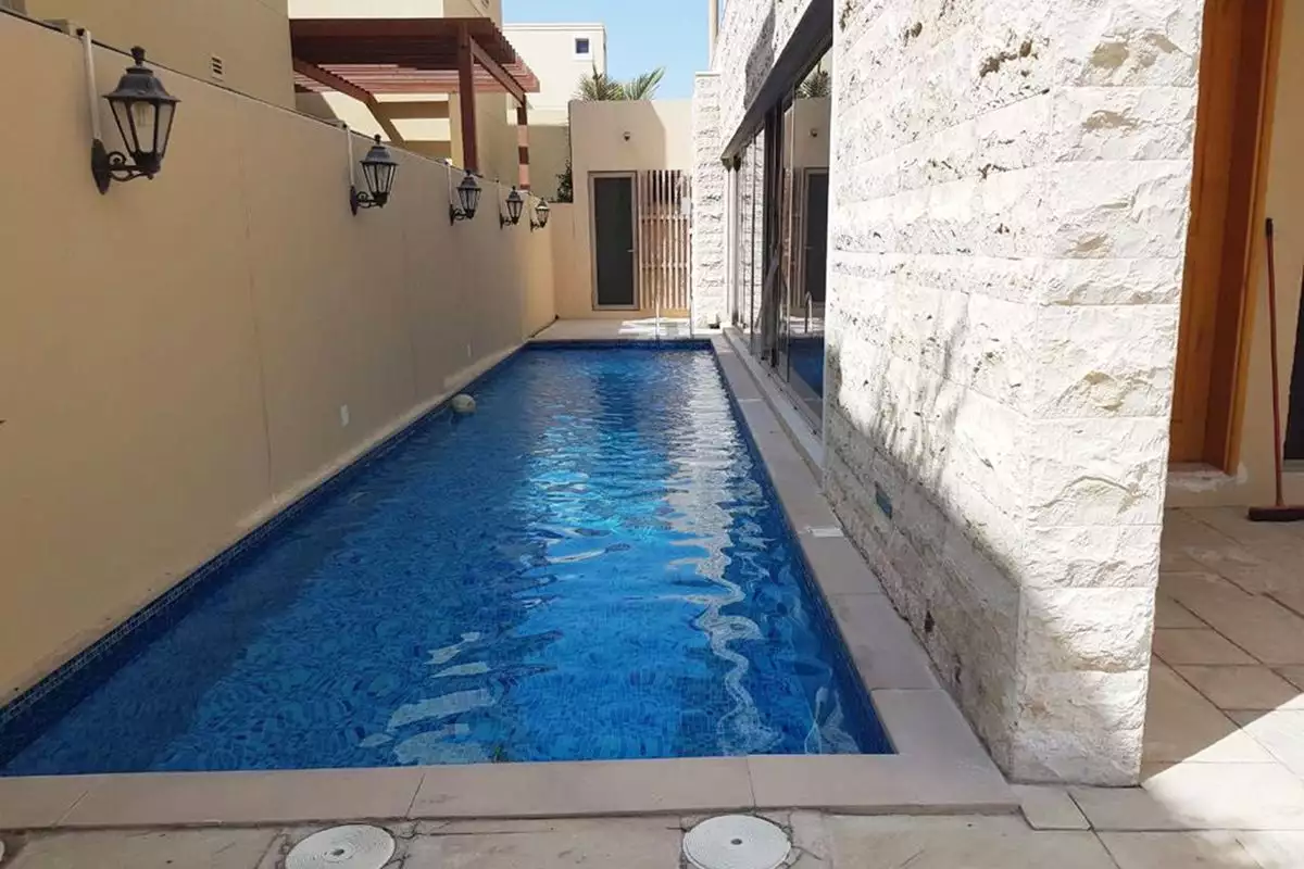 Villa 640m² in UAE, Abu Dhabi. Priced at 1132482€ rent photo-1