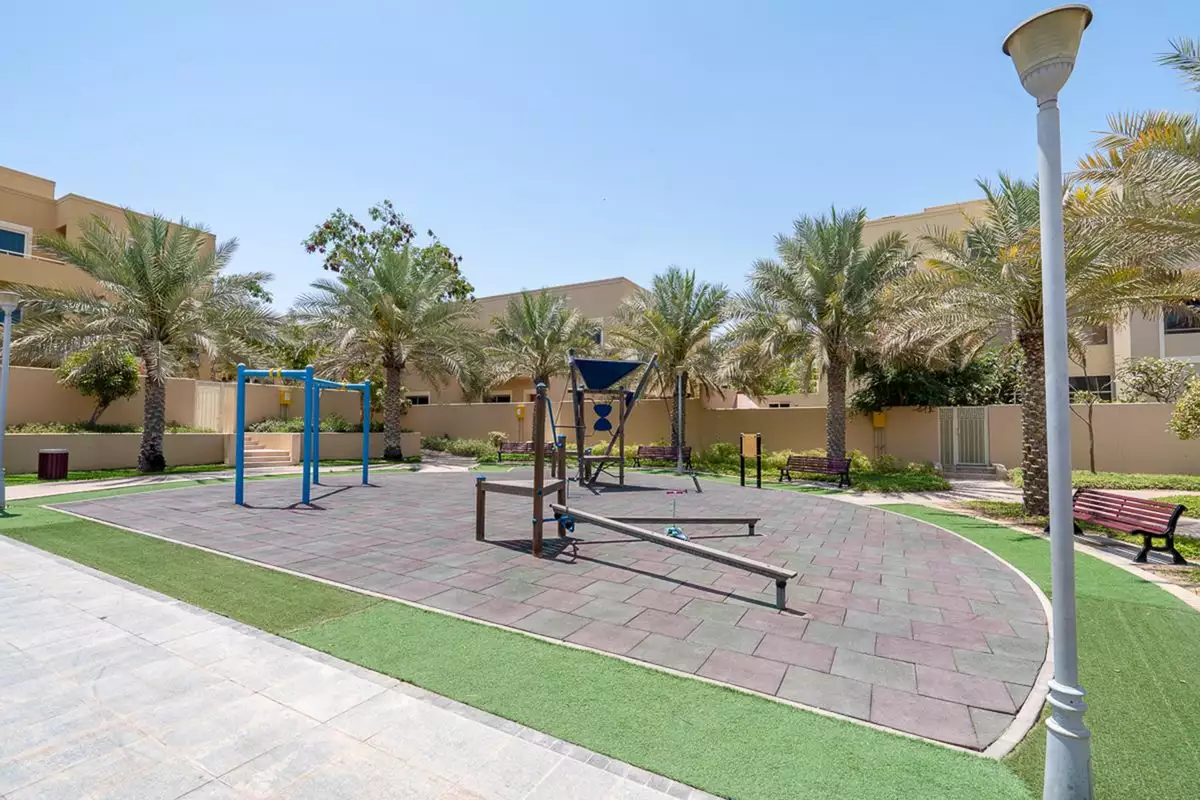 Villa 640m² in UAE, Abu Dhabi. Priced at 1132482€ rent photo-10