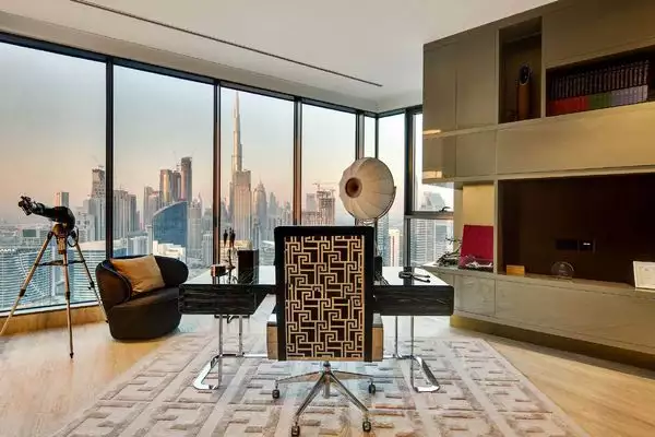 Flat 1765m² in UAE, Dubai. Priced at 44948790€ rent photo-2