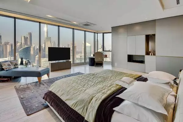 Flat 1765m² in UAE, Dubai. Priced at 44948790€ rent photo-17