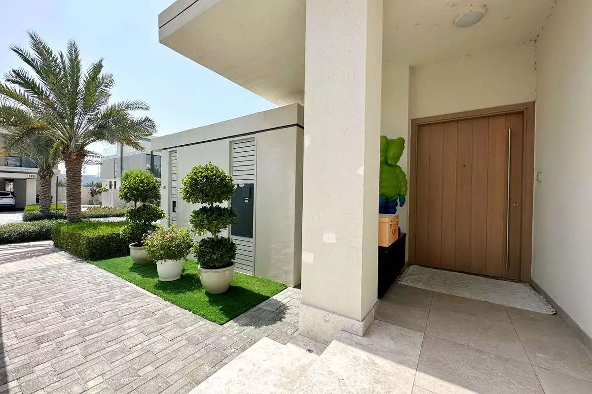 Villa 277m² in UAE, Dubai. Priced at 1897838€ rent photo-10