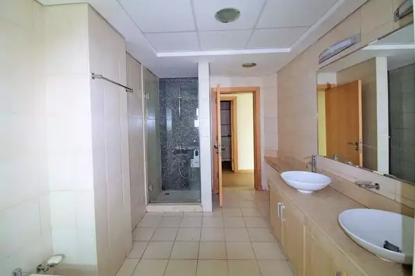 Flat 201m² in UAE, Dubai. Priced at 1048805€ rent photo-15