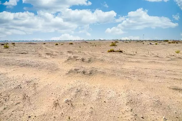 Land 3198m² in UAE, Abu Dhabi. Priced at 1897838€ rent photo-2
