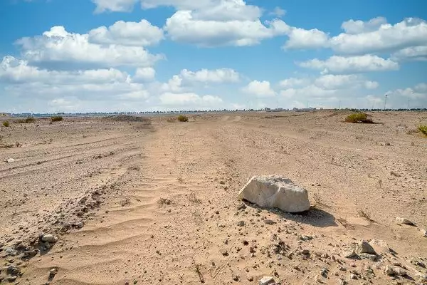 Land 3198m² in UAE, Abu Dhabi. Priced at 1897838€ rent photo-4