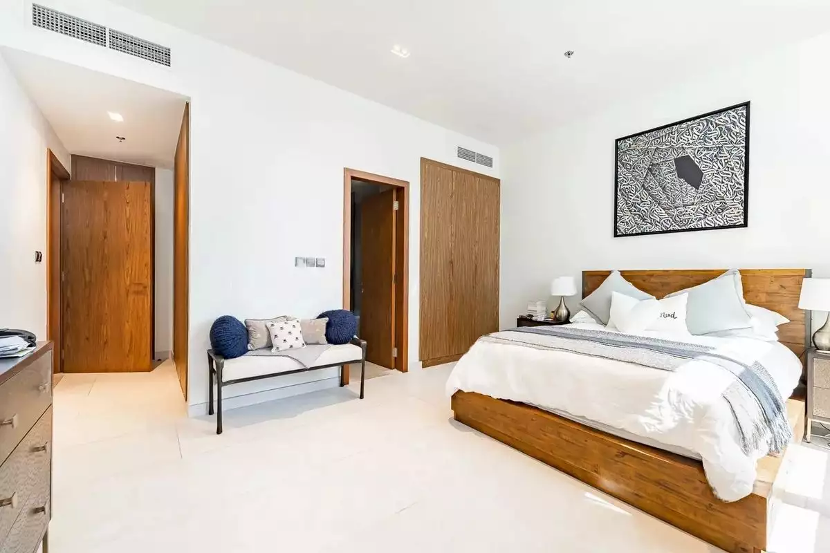 Flat 105m² in UAE, Dubai. Priced at 649260€ rent photo-2