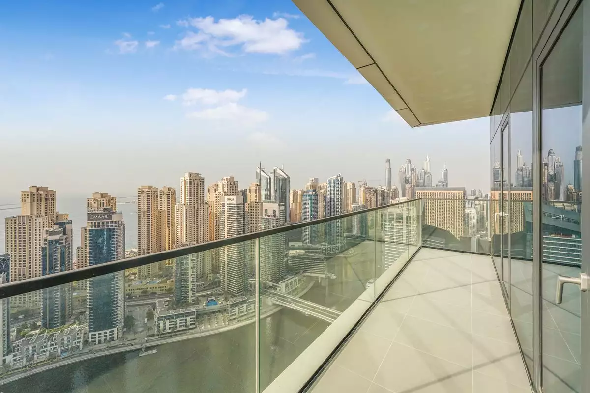 Flat 102m² in UAE, Dubai. Priced at 1207980€ rent photo-2