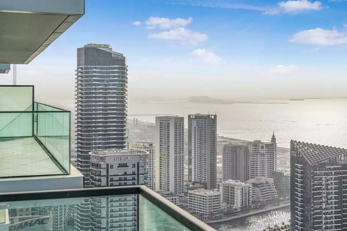 Flat 102m² in UAE, Dubai. Priced at 1207980€ rent photo-3