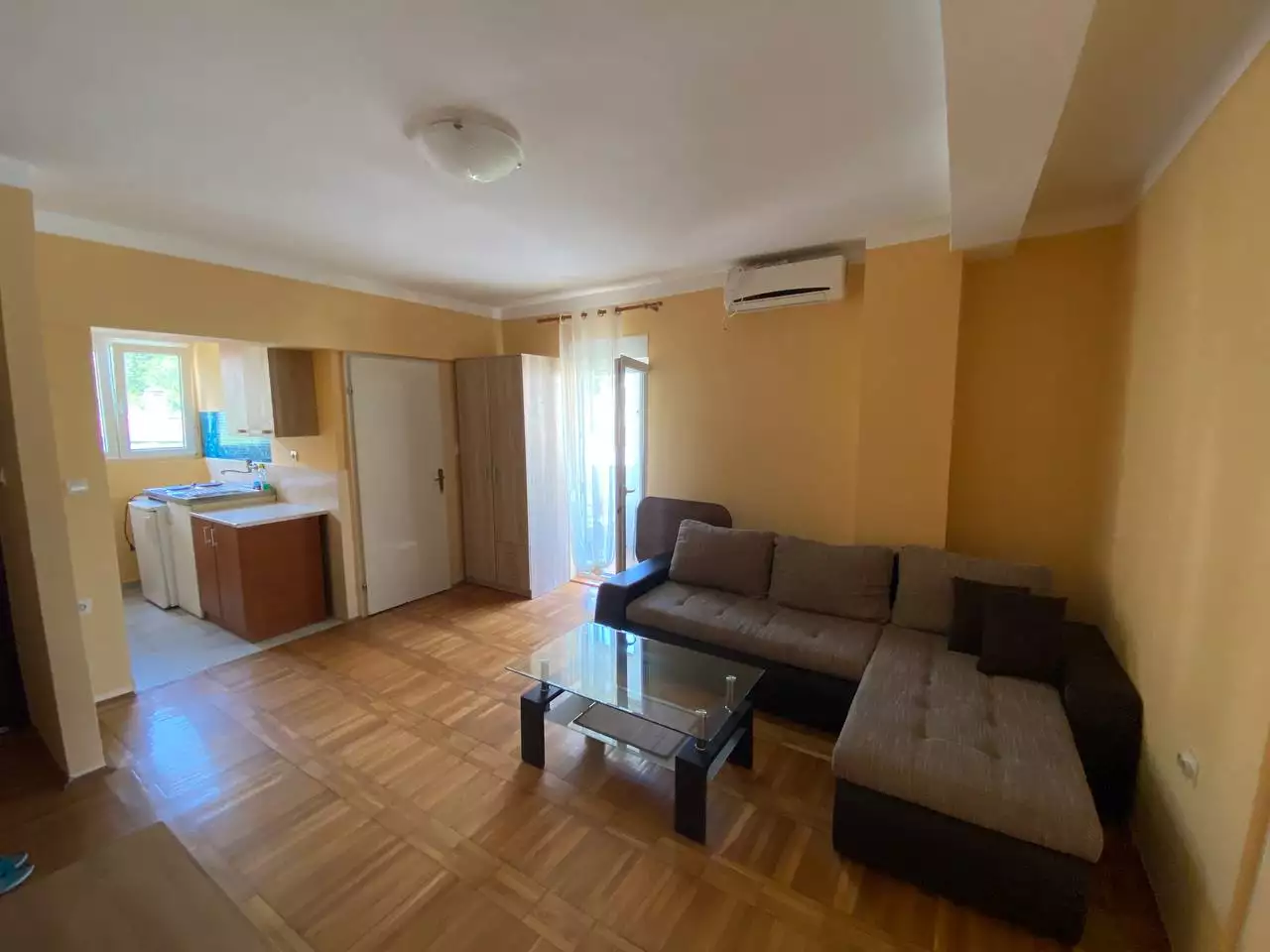 Flat 60m² in Montenegro, Budva. Priced at 99900€ rent photo-6