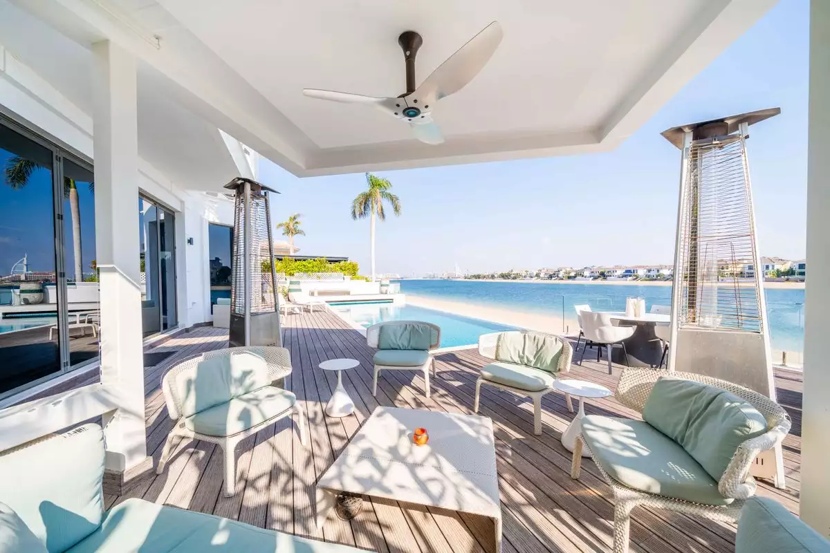Villa 557m² in UAE, Dubai. Priced at 11324817€ rent photo-2