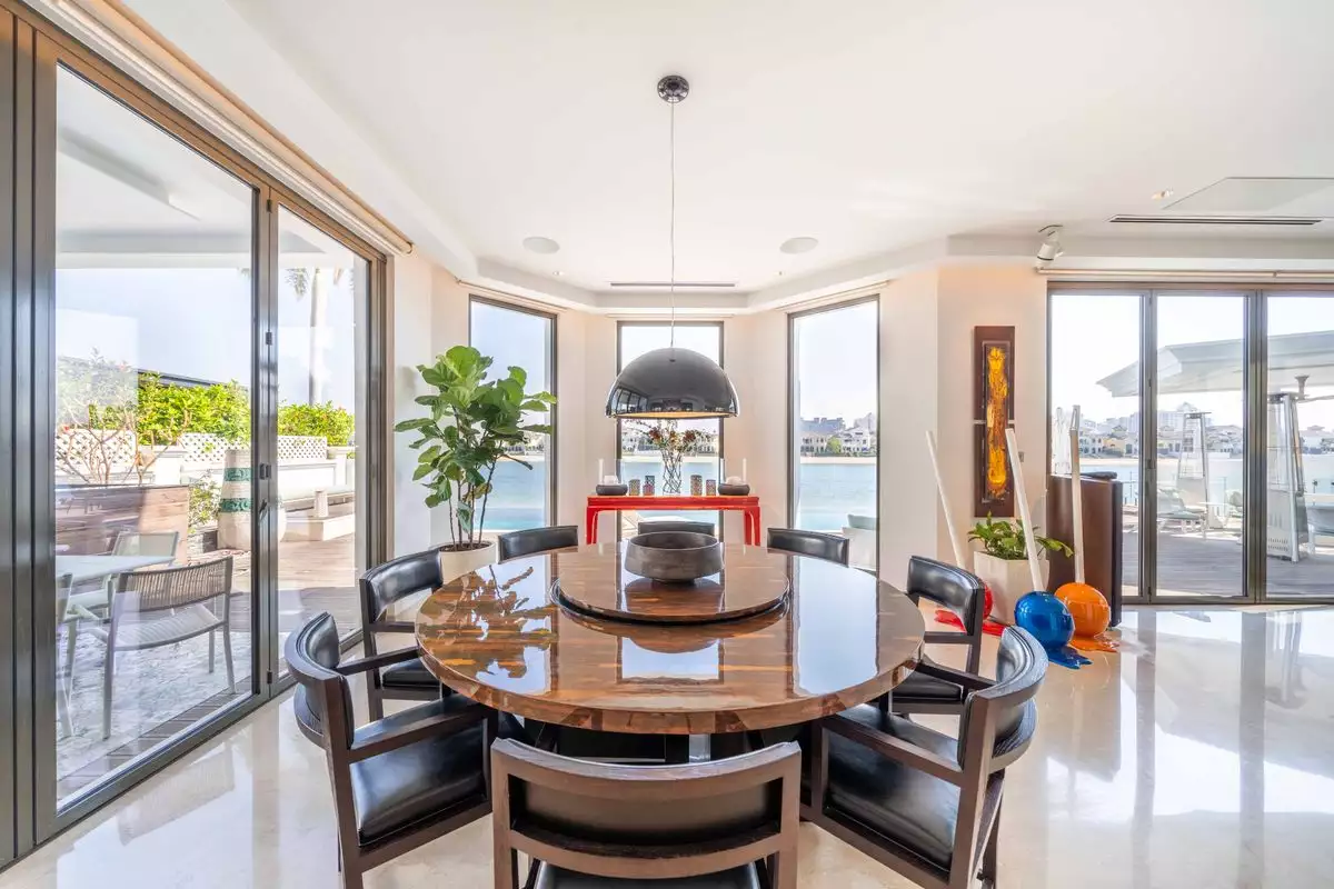 Villa 557m² in UAE, Dubai. Priced at 11324817€ rent photo-6