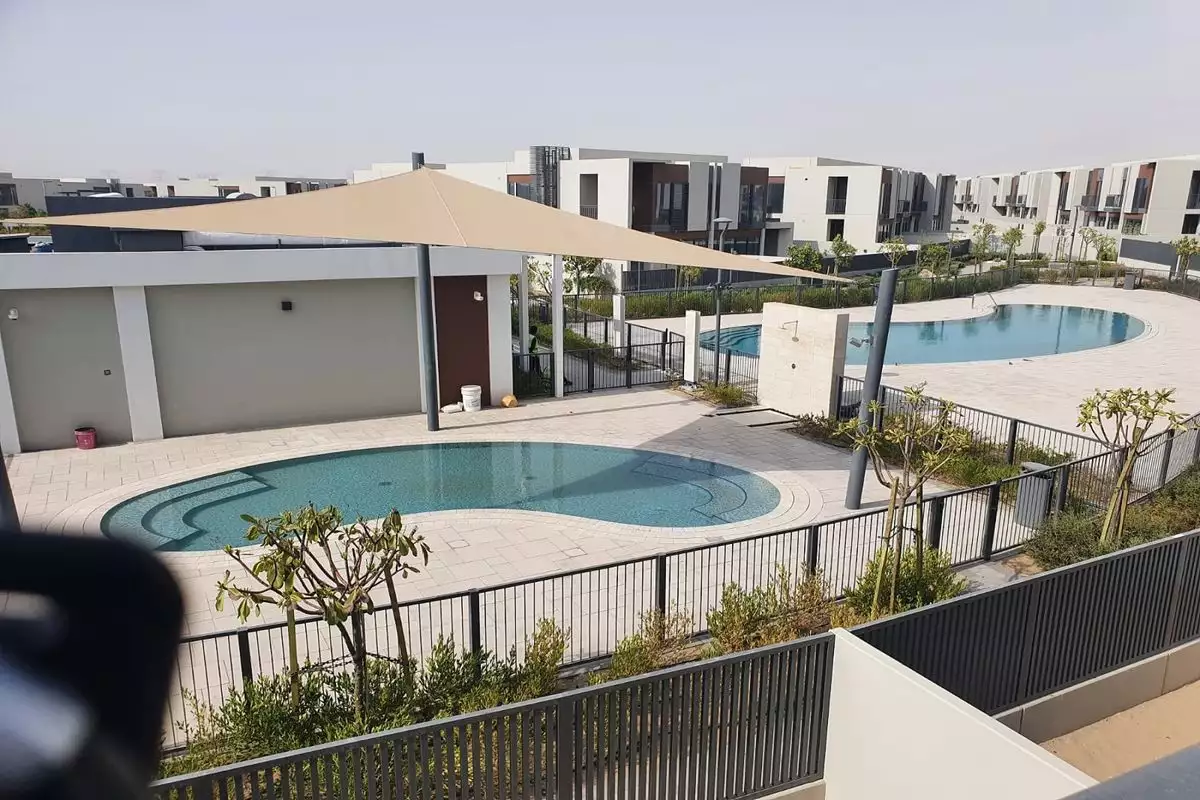 Townhouse 245m² in UAE, Dubai. Priced at 986376€ rent photo-4