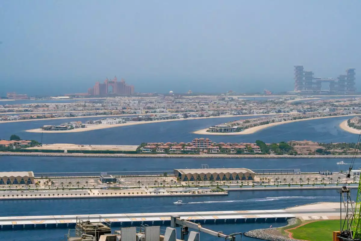 Flat 379m² in UAE, Dubai. Priced at 3752147€ rent photo-2