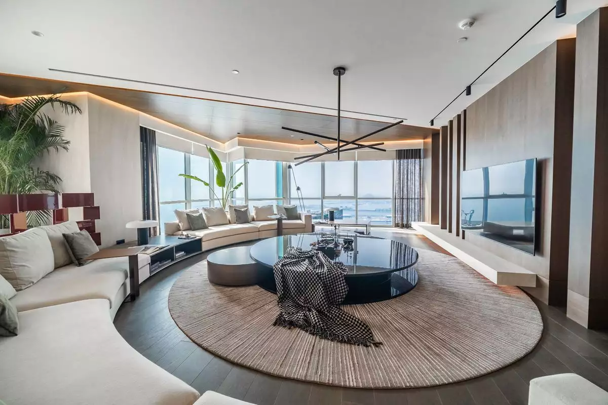 Flat 379m² in UAE, Dubai. Priced at 3752147€ rent photo-3