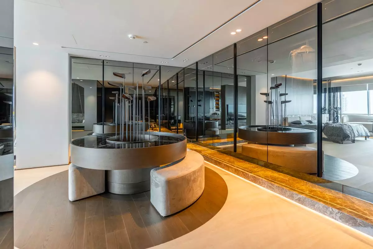 Flat 379m² in UAE, Dubai. Priced at 3752147€ rent photo-6