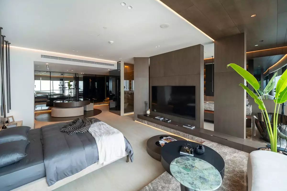 Flat 379m² in UAE, Dubai. Priced at 3752147€ rent photo-18