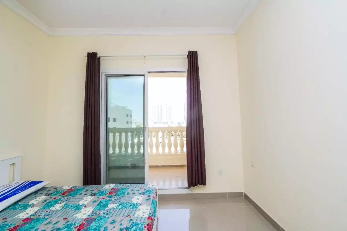 Flat 45m² in UAE, Dubai. Priced at 107378€ rent photo-4
