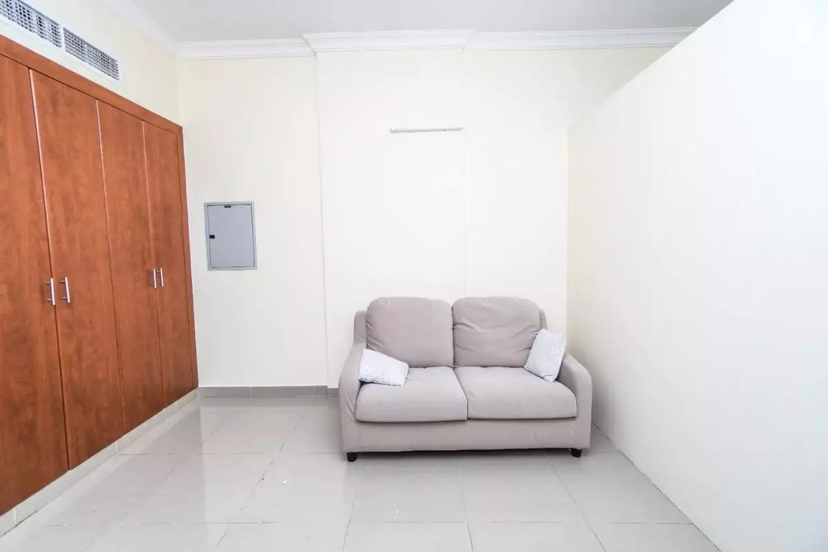 Flat 45m² in UAE, Dubai. Priced at 107378€ rent photo-6