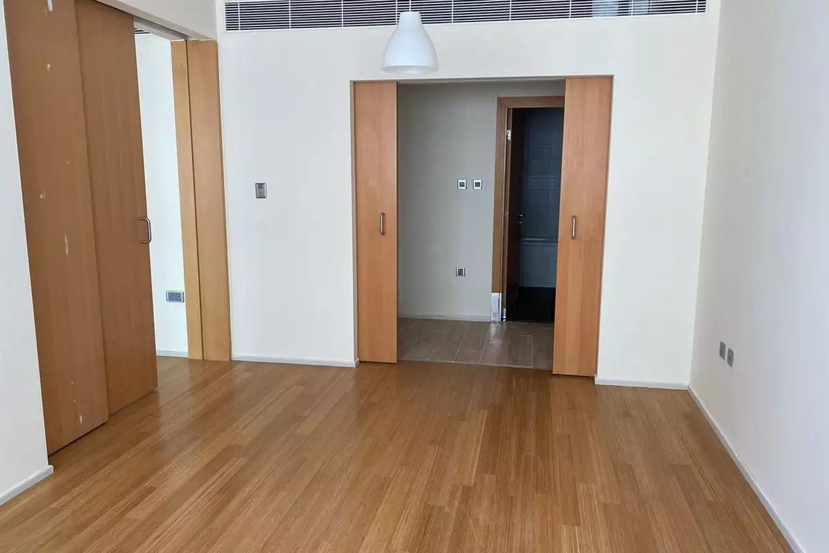 Flat 81m² in UAE, Abu Dhabi. Priced at 324630€ rent photo-3
