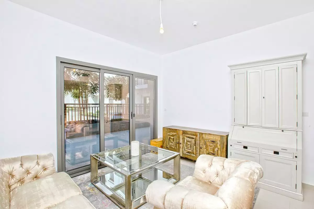 Flat 129m² in UAE, Dubai. Priced at 324630€ rent photo-2