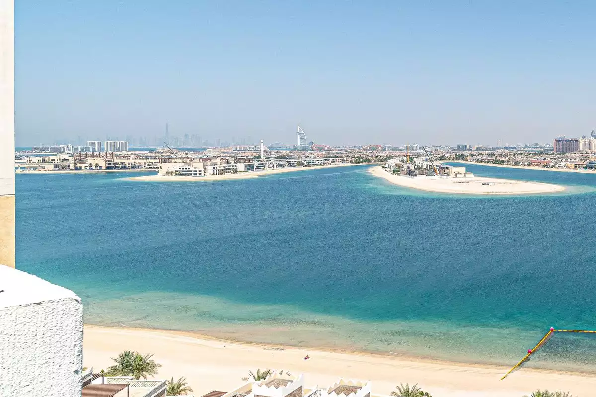Flat 1162m² in UAE, Dubai. Priced at 11237197€ rent photo-3