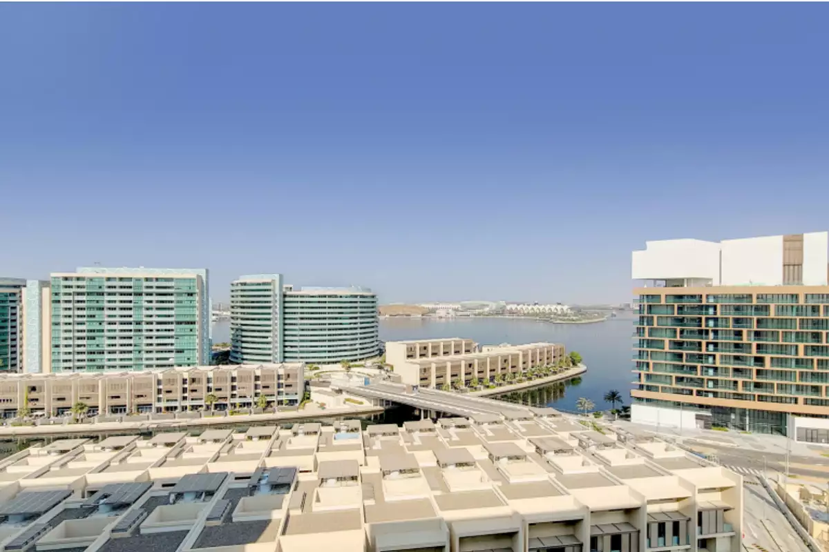 Flat 82m² in UAE, Abu Dhabi. Priced at 299659€ rent photo-5