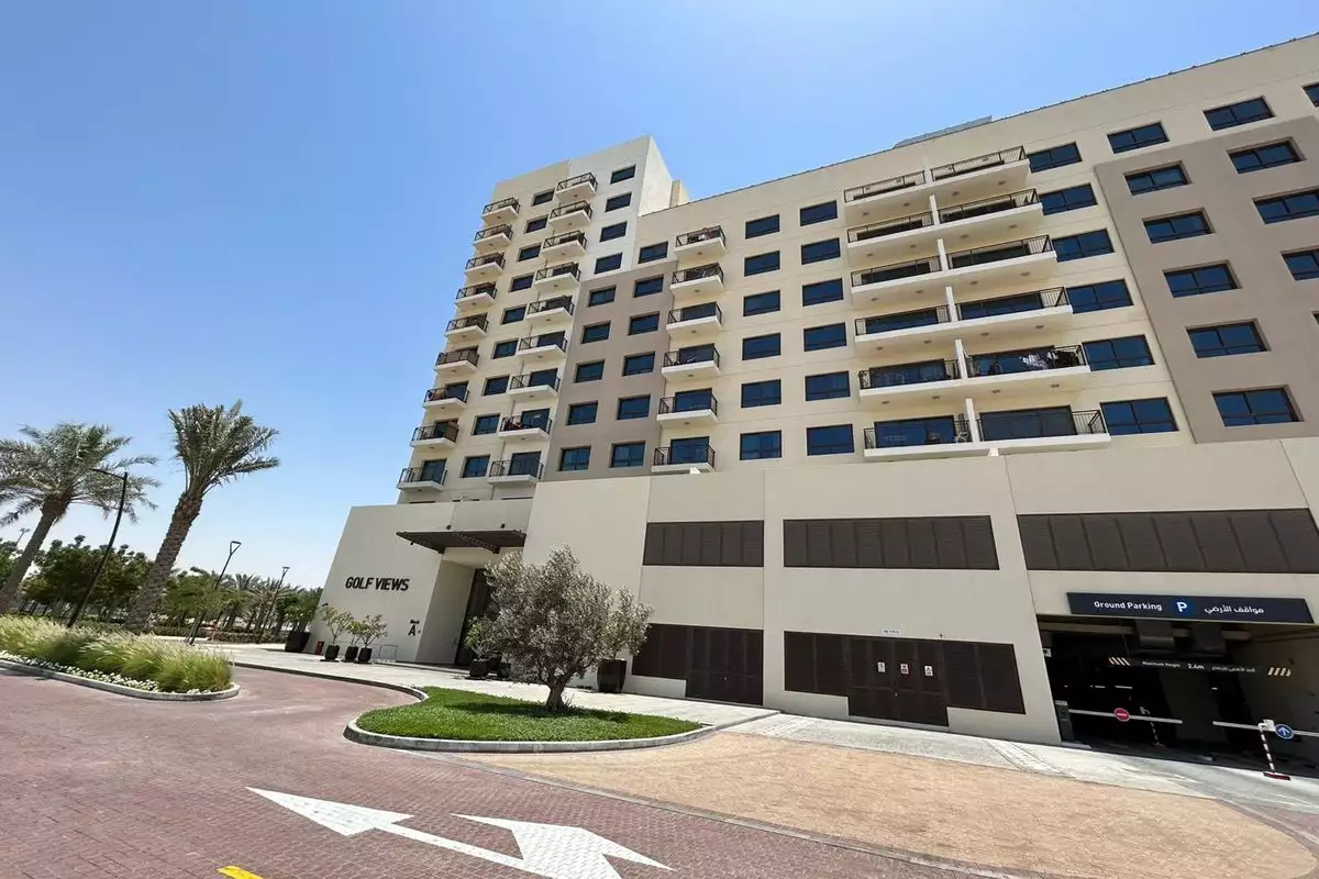 Flat 92m² in UAE, Dubai. Priced at 349602€ rent photo-13