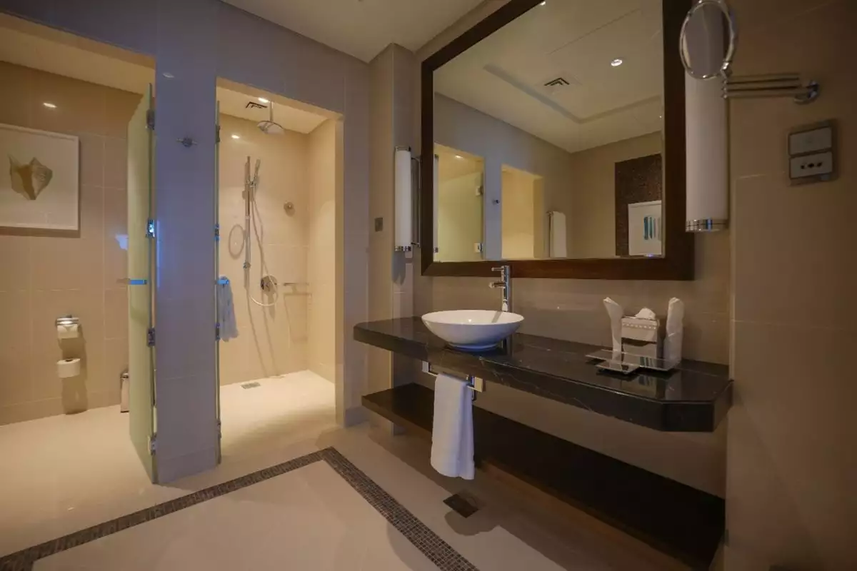 Flat 291m² in UAE, Abu Dhabi. Priced at 2247439€ rent photo-11