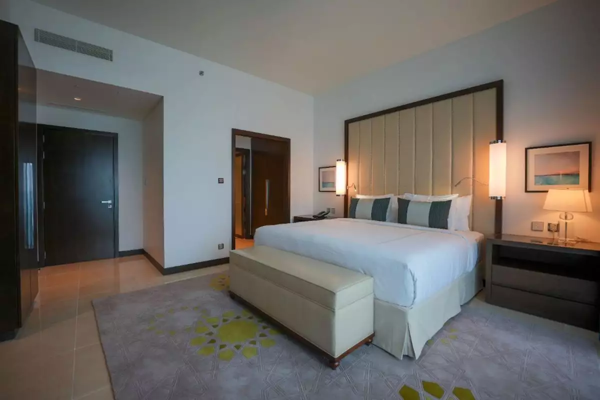 Flat 291m² in UAE, Abu Dhabi. Priced at 2247439€ rent photo-12
