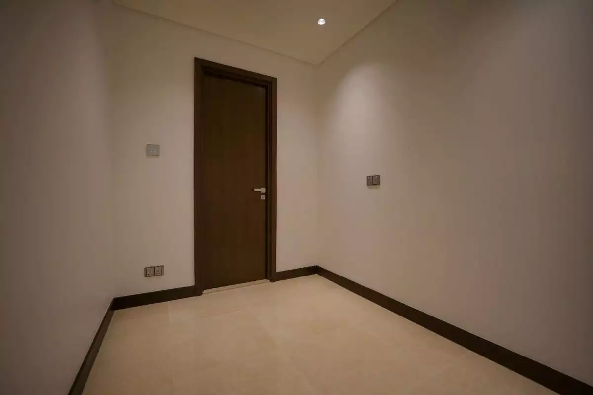 Flat 291m² in UAE, Abu Dhabi. Priced at 2247439€ rent photo-25