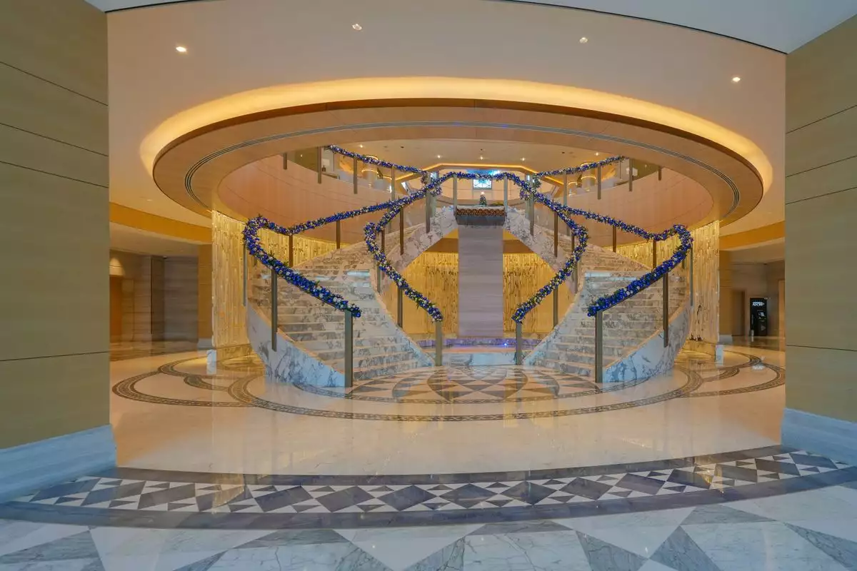 Flat 291m² in UAE, Abu Dhabi. Priced at 2247439€ rent photo-30