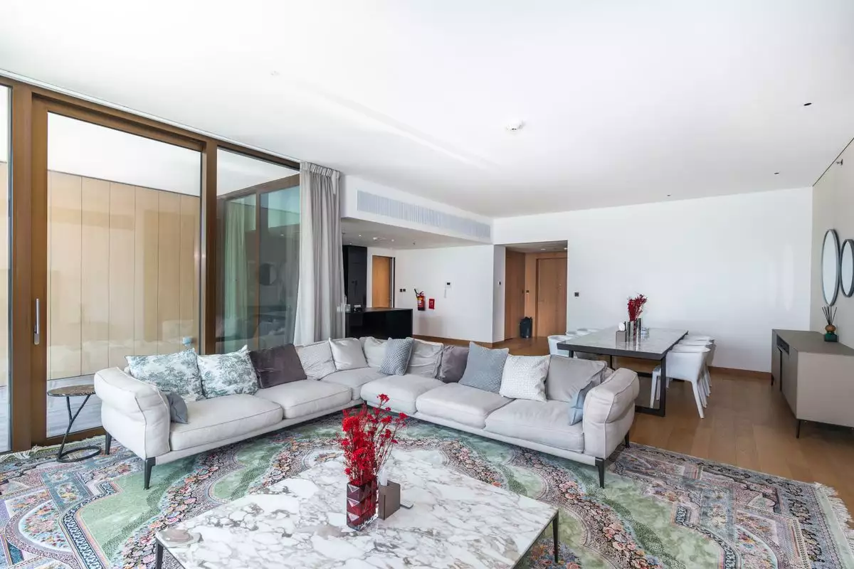 Flat 243m² in UAE, Dubai. Priced at 8740042€ rent photo-2