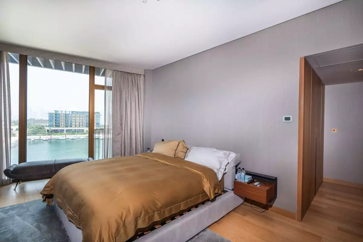 Flat 243m² in UAE, Dubai. Priced at 8740042€ rent photo-3