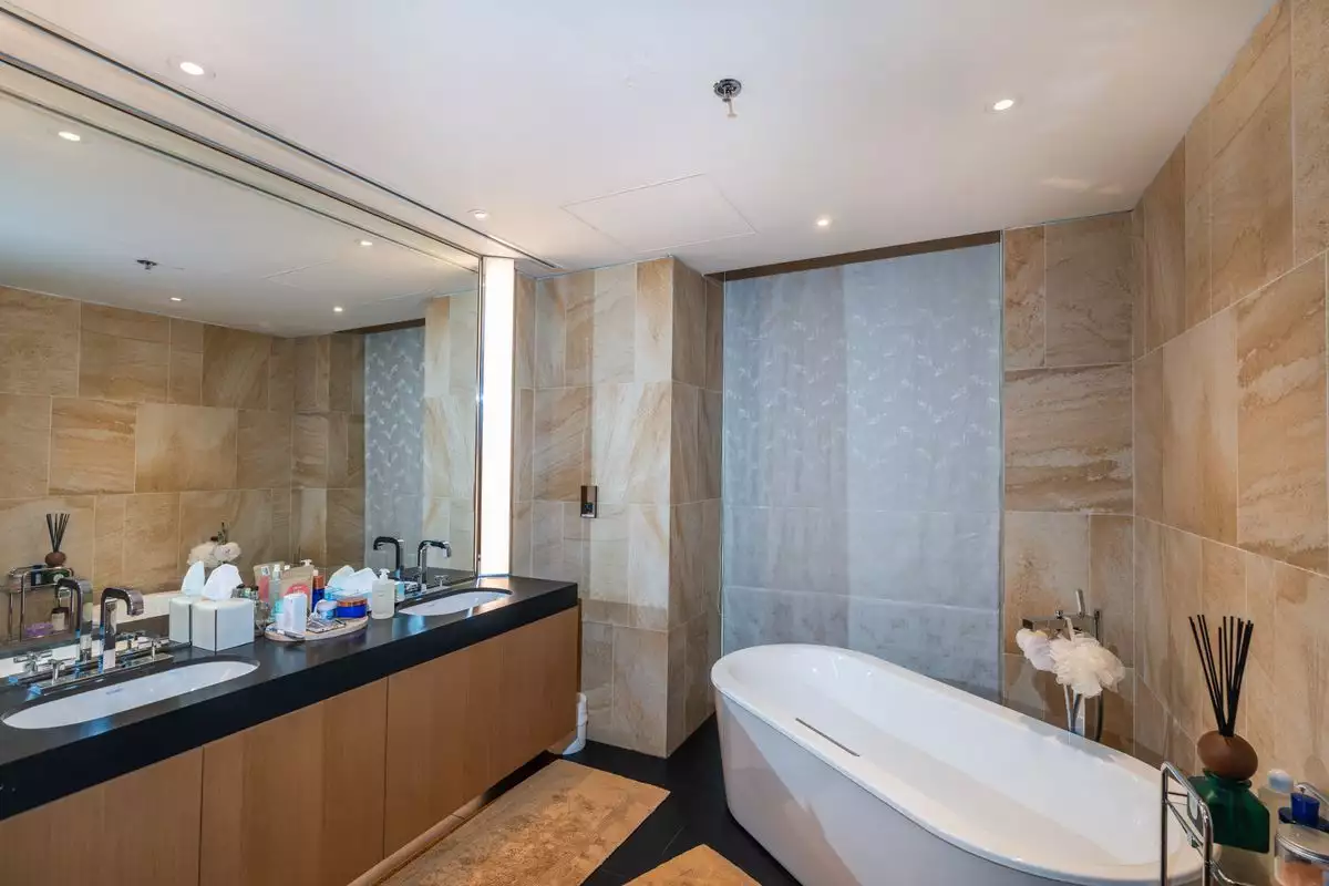 Flat 243m² in UAE, Dubai. Priced at 8740042€ rent photo-10