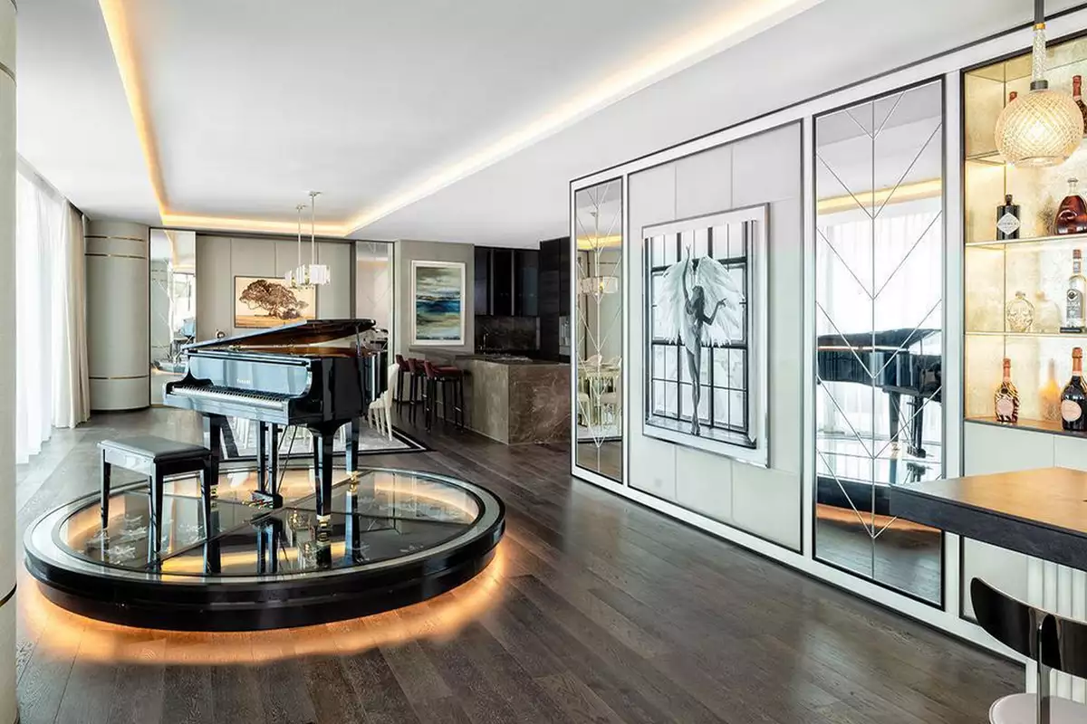 Flat 698m² in UAE, Dubai. Priced at 15482361€ rent photo-9