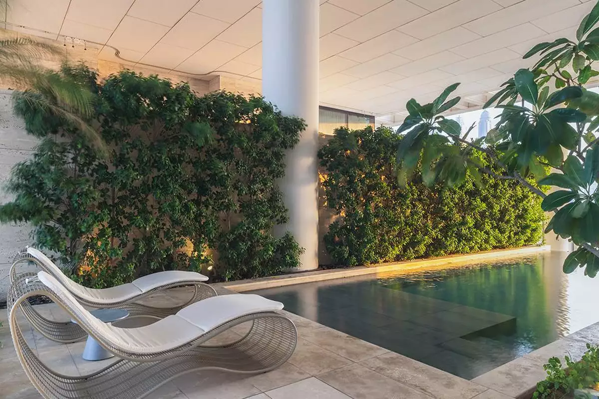 Flat 698m² in UAE, Dubai. Priced at 15482361€ rent photo-15