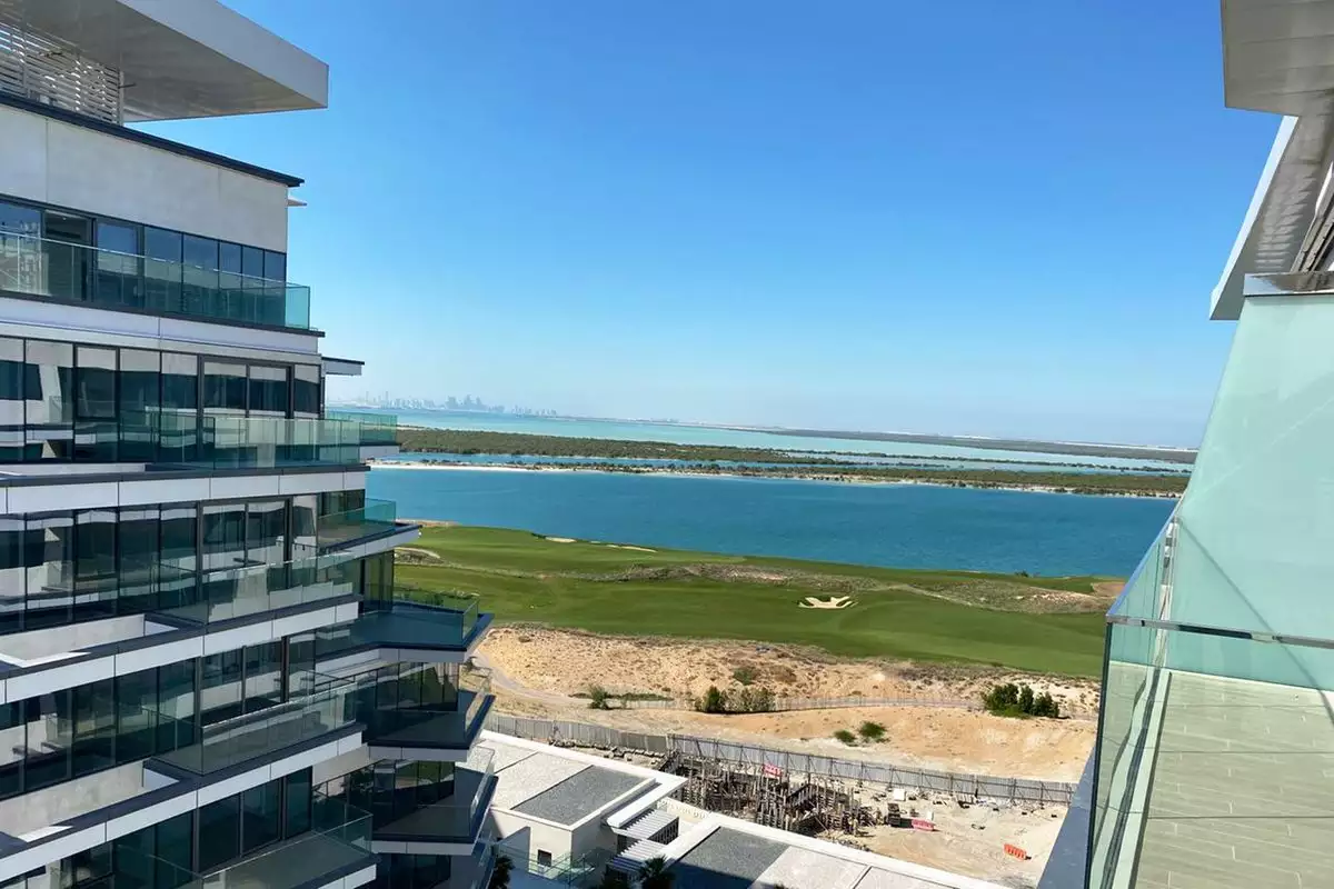 Flat 51m² in UAE, Abu Dhabi. Priced at 237230€ rent photo-1