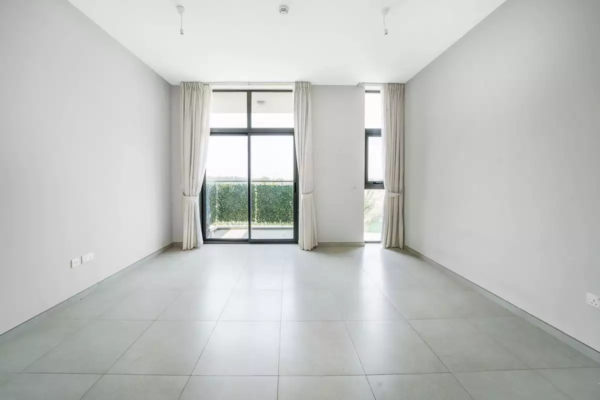 Flat 109m² in UAE, Dubai. Priced at 377920€ rent photo-2