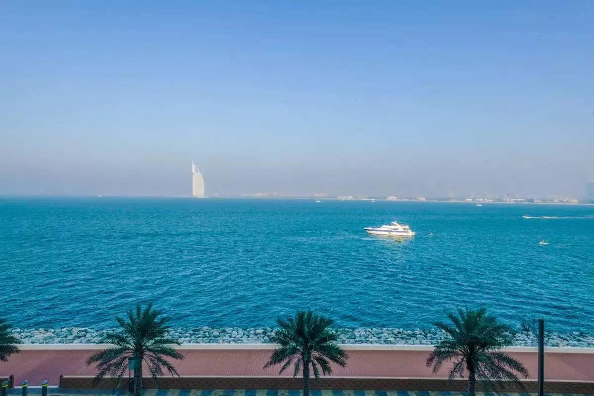 Flat 162m² in UAE, Dubai. Priced at 1186149€ rent photo-13