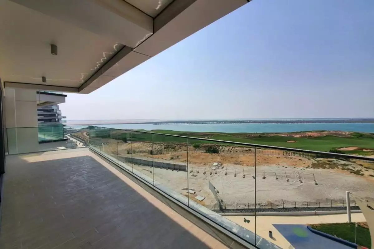 Flat 203m² in UAE, Abu Dhabi. Priced at 1513470€ rent photo-1