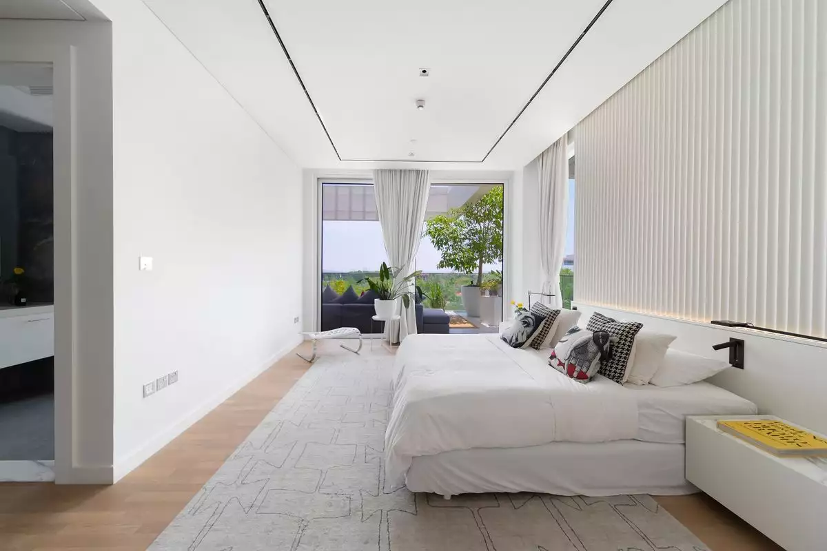 Flat 461m² in UAE, Dubai. Priced at 2592047€ rent photo-16