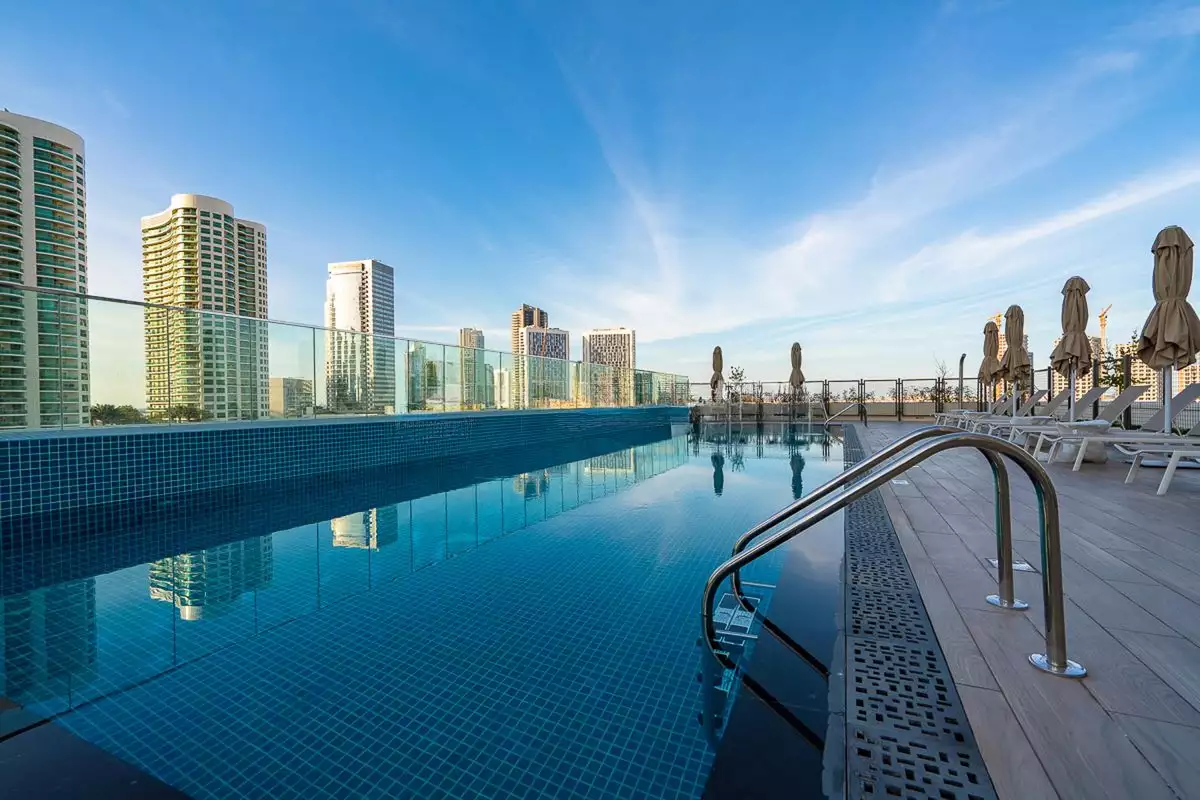 Flat 143m² in UAE, Abu Dhabi. Priced at 627084€ rent photo-3