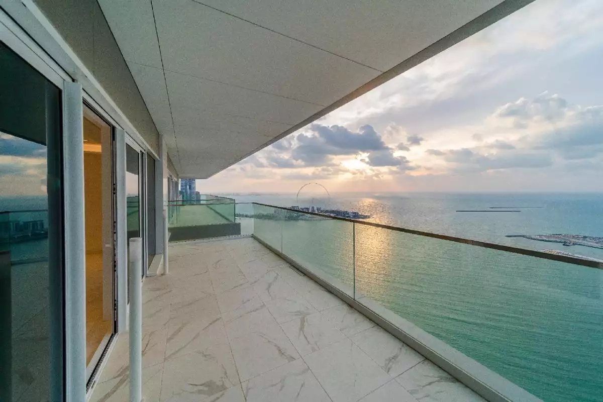 Flat 240m² in UAE, Dubai. Priced at 3749773€ rent photo-1
