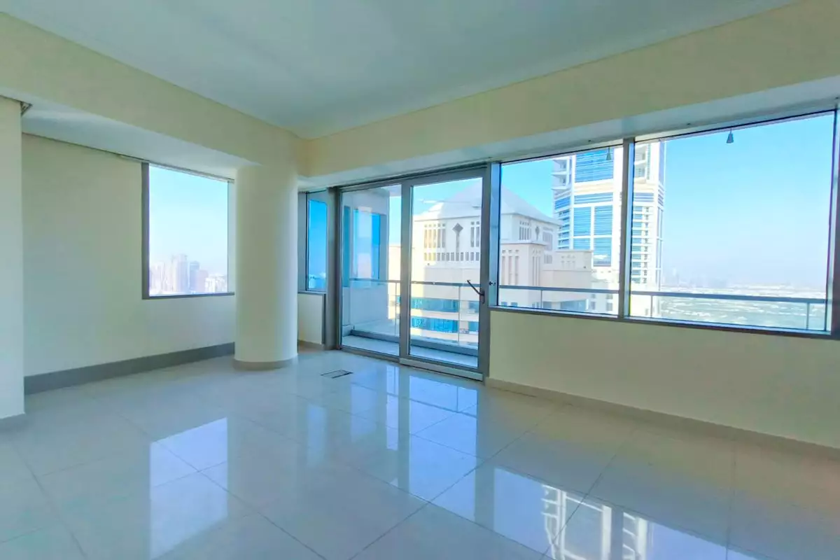 Flat 150m² in UAE, Dubai. Priced at 574345€ rent photo-3