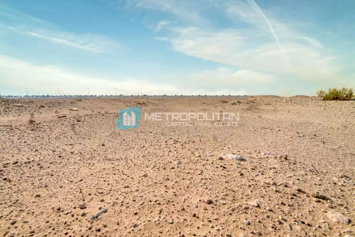 Land 873m² in UAE, Abu Dhabi. Priced at 749146€ rent photo-10