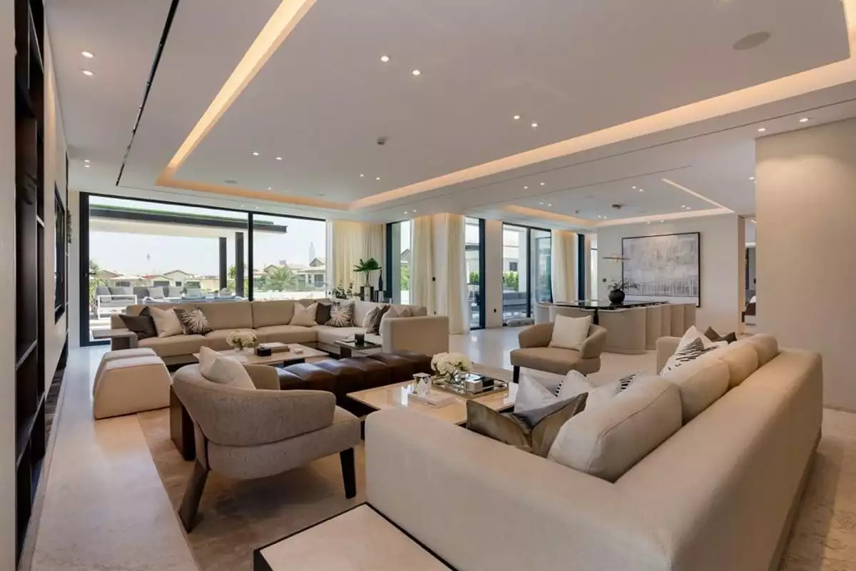 Villa 1022m² in UAE, Dubai. Priced at 12485775€ rent photo-3