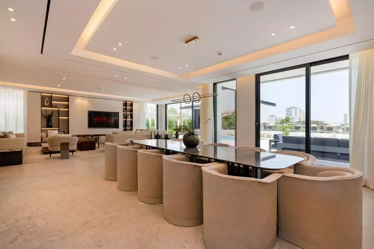 Villa 1022m² in UAE, Dubai. Priced at 12485775€ rent photo-6