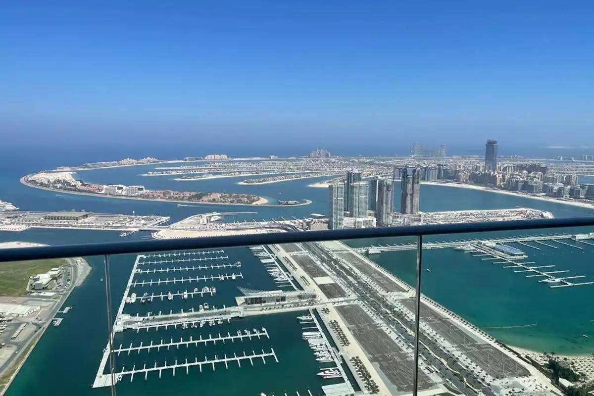 Flat 330m² in UAE, Dubai. Priced at 2122582€ rent photo-1