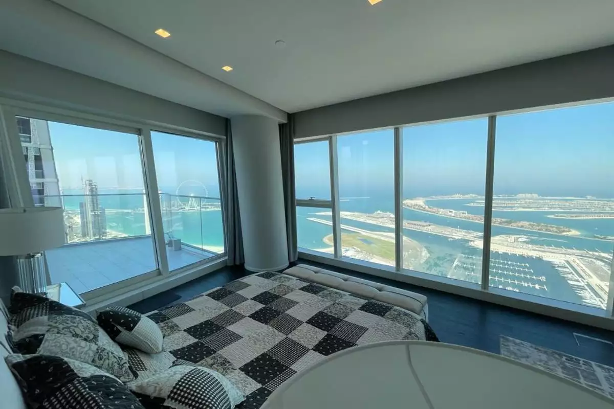 Flat 330m² in UAE, Dubai. Priced at 2122582€ rent photo-4